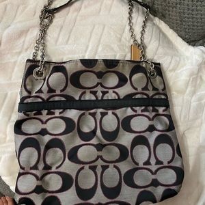Large coach shoulder bag. Used condition.